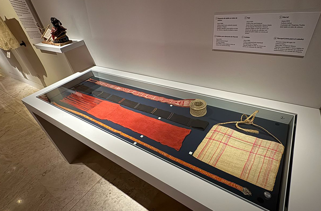 “Arte y pensamiento textil”: Un homenaje a la herencia viva de las mujeres indígenas