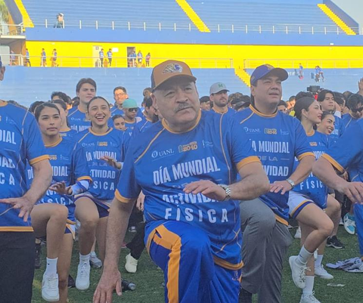 UANL promueve vida saludable con masiva activación física liderada por su rector