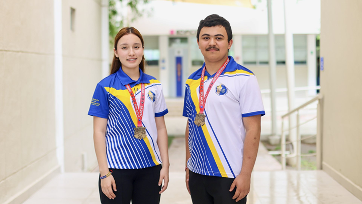 Alumnos de UANL obtienen el bronce en competencia de ciencia y tecnología de Ecuador