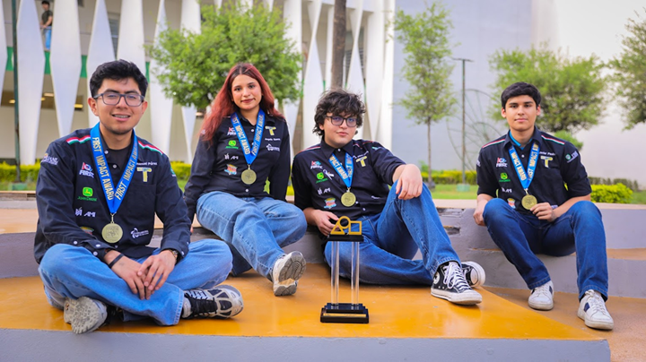 Fundación UANL ofrece becas de inglés a universitarios