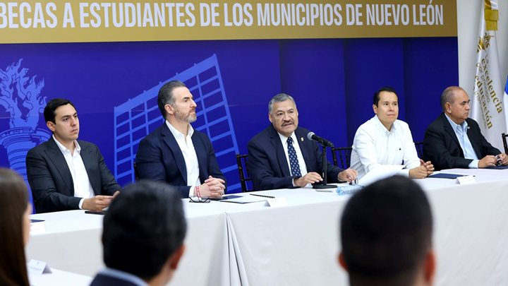 Otorgará UANL becas a estudiantes de 27 municipios de Nuevo León