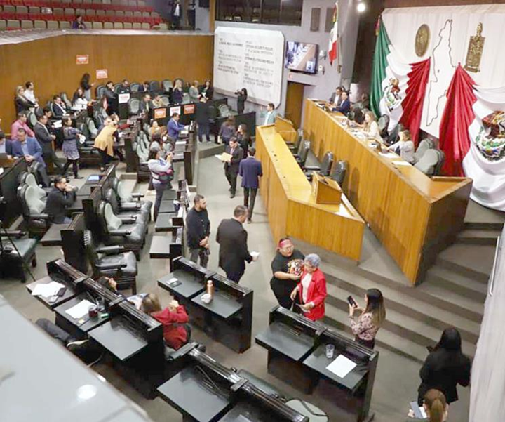 Exigen sanciones severas para empresas contaminantes en Nuevo León