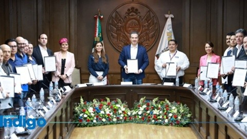 Monterrey firma histórico convenio con 40 instituciones para impulsar educación con becas