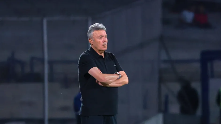Directiva de Rayados viaja a España para negociar con Domènec Torrent como nuevo técnico
