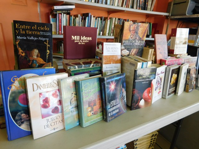 Fondo de Cultura Económica fortalece bibliotecas en centros penitenciarios con donación de libros