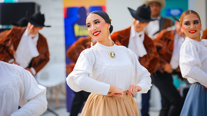 Alberga Universidad muestra de arte oaxaqueño