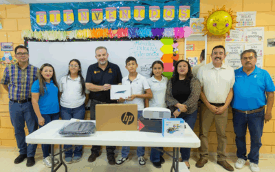 Gobierno de Nuevo León lleva tecnología a escuelas rurales de General Terán