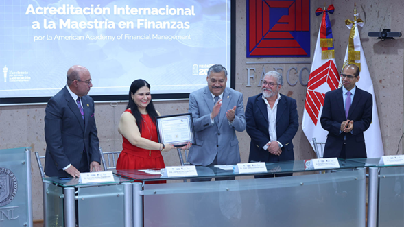Avalan competencia y actualización de la Maestría en Finanzas