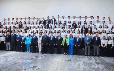 Fundación UANL celebra graduación de 112 becarios que transformaron su futuro