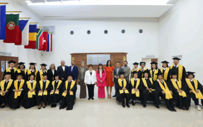 Concluyen diplomado de la Universidad para Mayores de la UANL