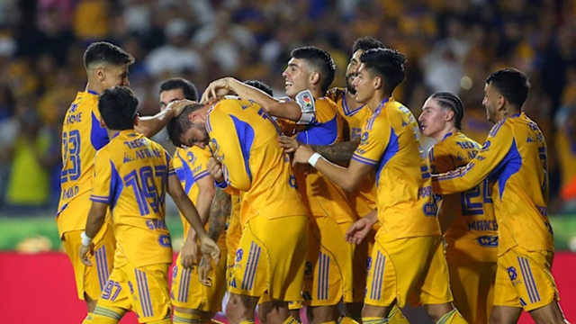 Tigres arrasa con contundente goleada 7-0 sobre Puebla y se apodera del liderato