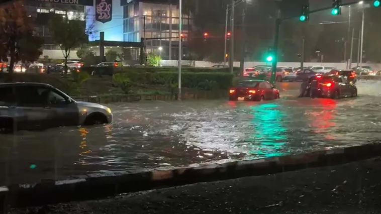 Tercer Día de Lluvias: Inundaciones y Caos Siguen Afectando a la Zona Metropolitana de Monterrey