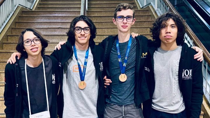 Estudiante de la UANL Gana Bronce en Olimpiada Internacional de Informática en Bolivia