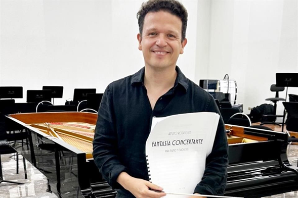 Arturo Rodríguez: Un regreso a las raíces con la OSUANL y Tchaikovsky