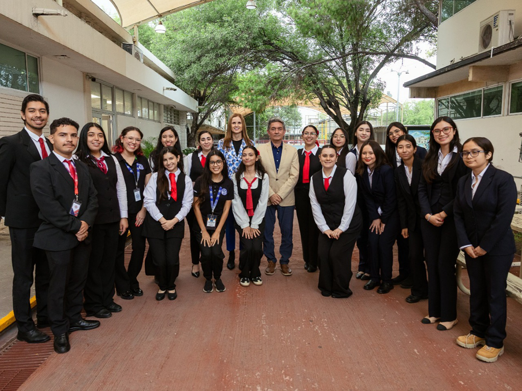 Futuros Docentes de Nuevo León Fortalecen su Formación con Inmersión Académica en Canadá