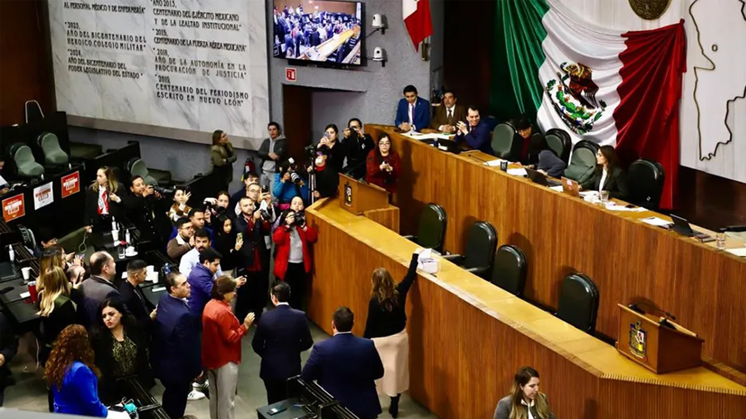 El Congreso al Gobernador: La Constitución No Se Interpreta a Conveniencia