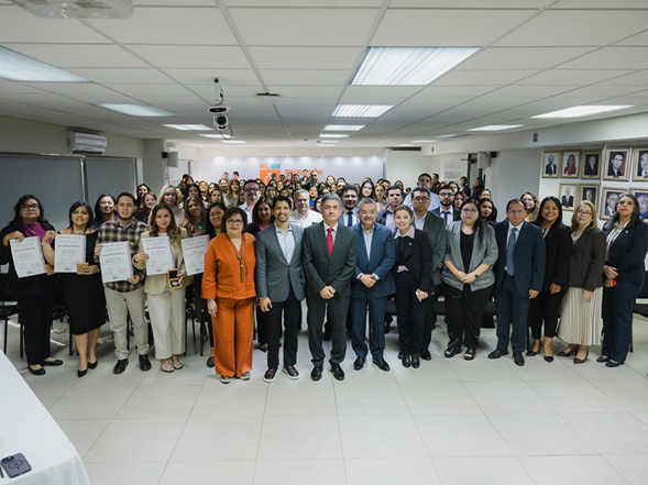 Galardonan a 67 Educadores de Nuevo León por Innovar en las Aulas