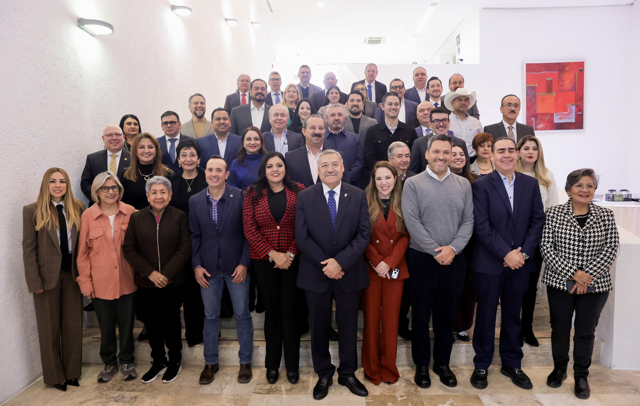 Plantea Rector a diputados nuevos proyectos educativos y de salud