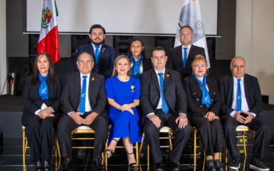 Reciben universitarios Reconocimiento a la Excelencia Profesional