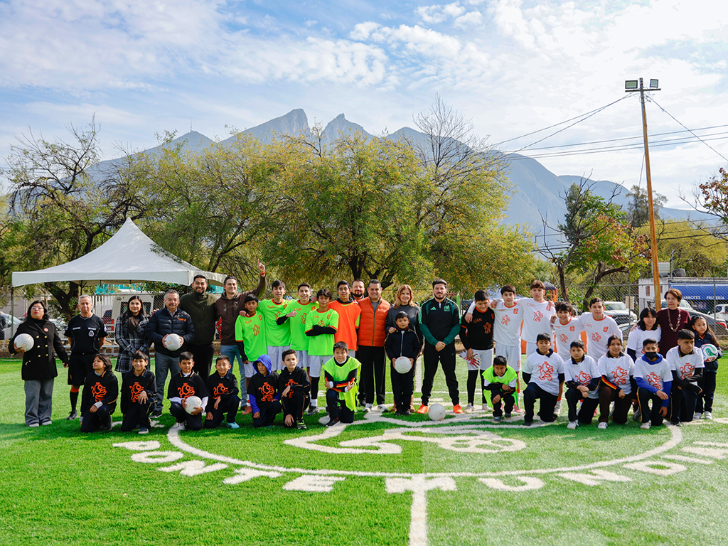 Con “Cascarita” Inauguran la Cancha 392 para Impulsar el Deporte Escolar Rumbo al Mundial 2026