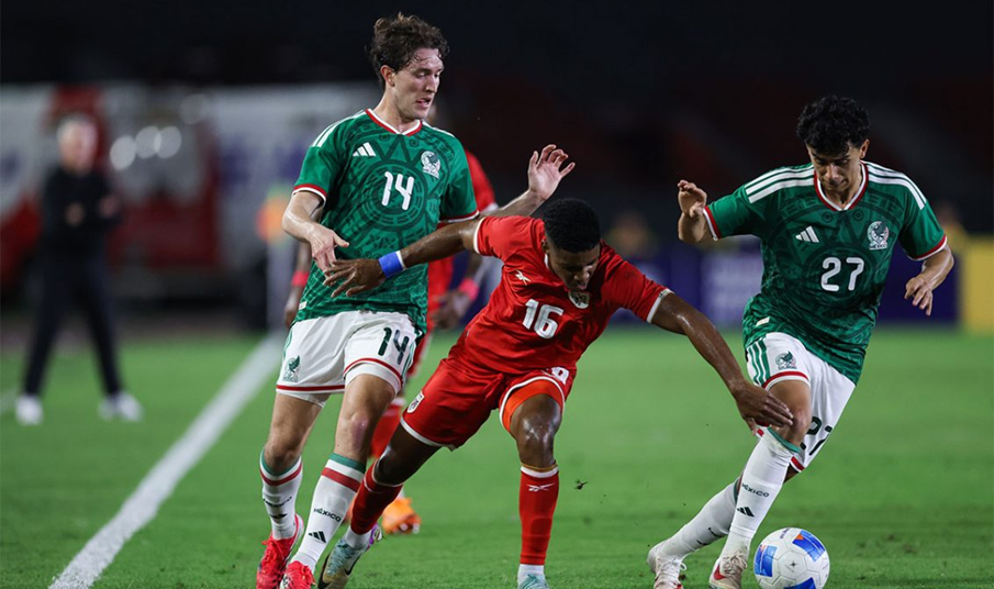 Autogol agónico da a México una victoria de alivio en Panamá