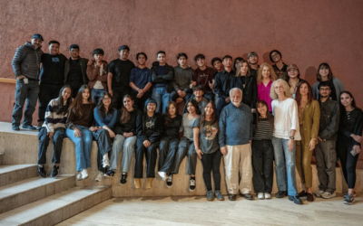 La Mirada del Futuro: Fredric Roberts Cultiva el Talento Fotográfico de Jóvenes de la UANL