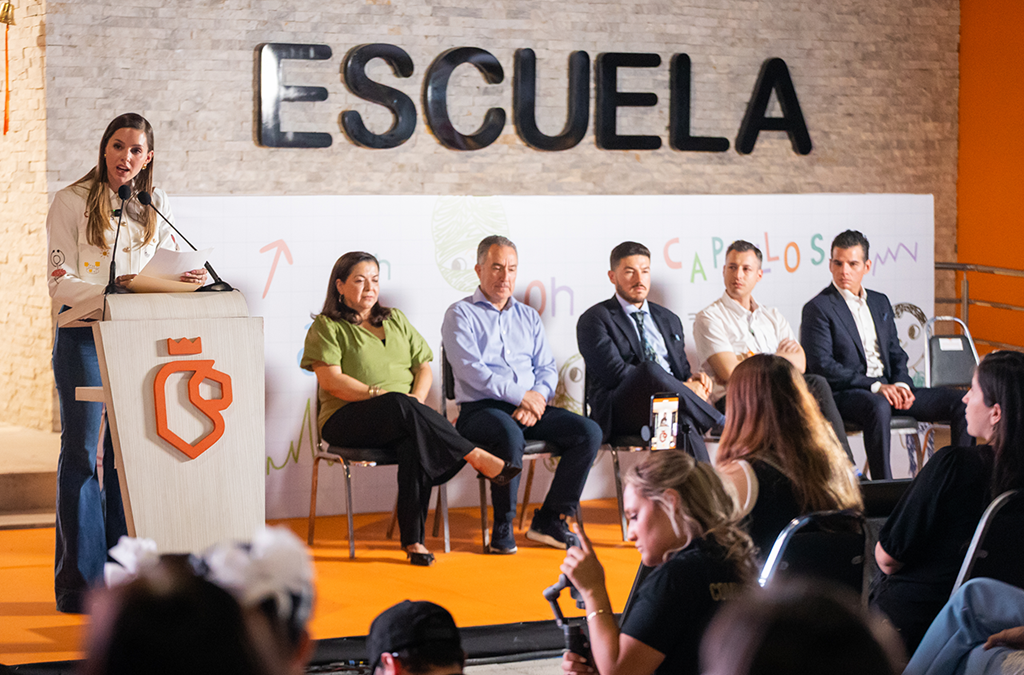 “En Nuevo León ningún niño está solo”: Mariana Rodríguez inaugura nueva escuela en Capullos