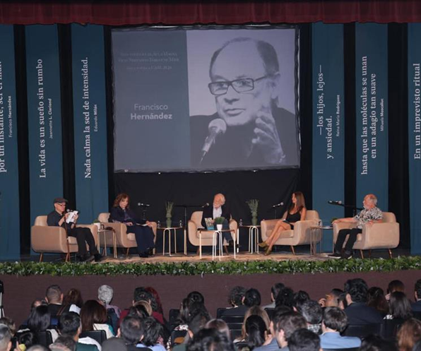 La palabra hecha voz: La Gala Poética de la UANL reúne a más de 500 almas en torno a la lírica