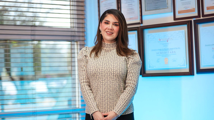 Nombran a especialista de la UANL como traductora federal