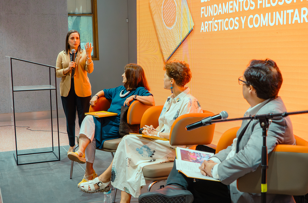 Presentan libro sobre Esferas Culturales de Nuevo León