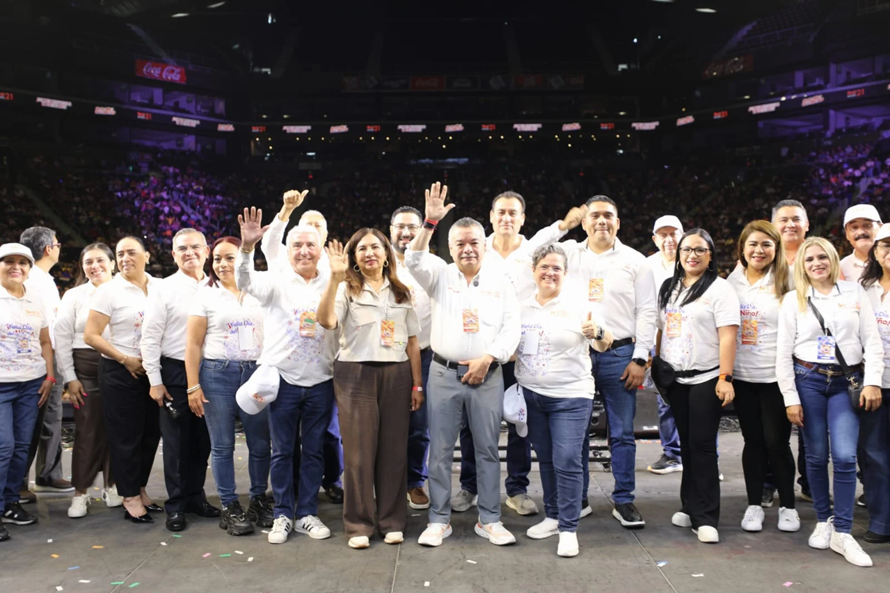 Festeja la Sección 21 a sus niños con “Bely y Beto”