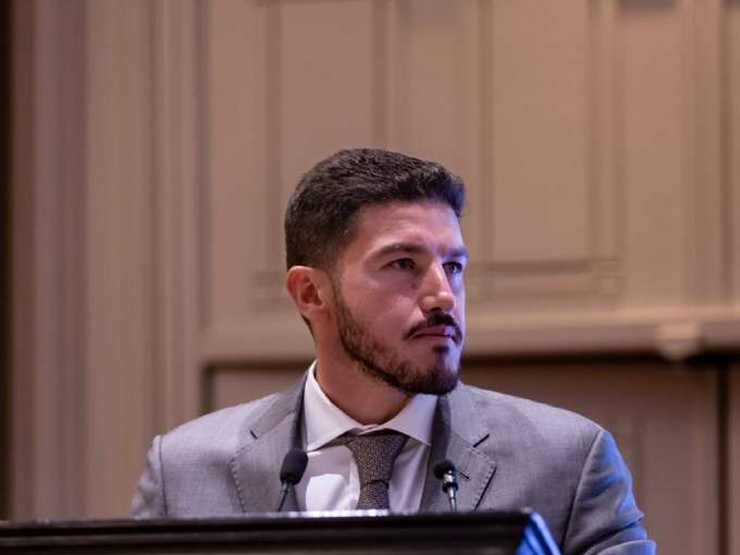 Insiste una vez más Samuel a diputados que aprueben Presupuesto 2026