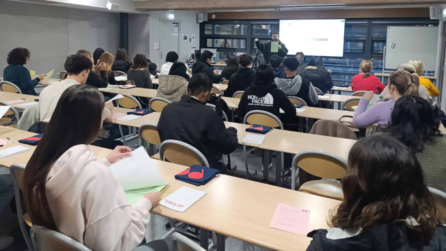 Participan en programa de inmersión académica en Francia