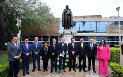 Resaltan calidad literaria y humanista de Reyes en guardia en su honor