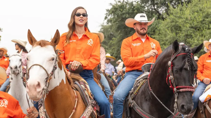  Promete Samuel carne asada y cerveza gratis en Fan Fest