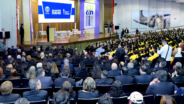 Garantiza autonomía una universidad libre, plural y crítica.- Santos Guzmán